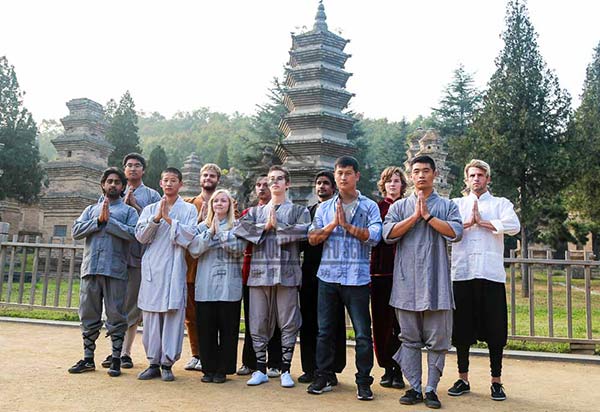 Group picture Shaolin Temple with the masters
