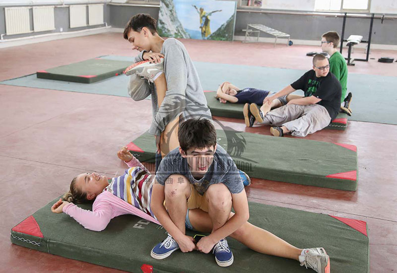 Russian kids training kungfu