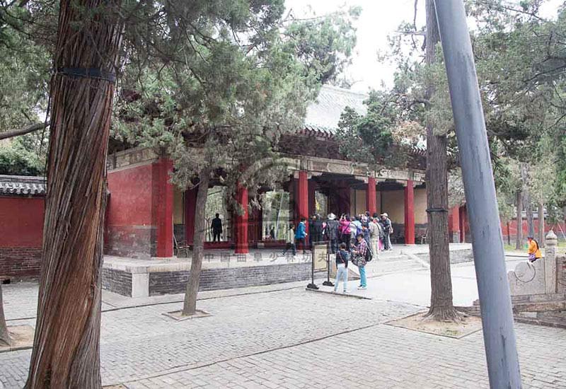 Visit Confucius Temple