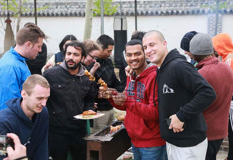 happy foreigners bbq