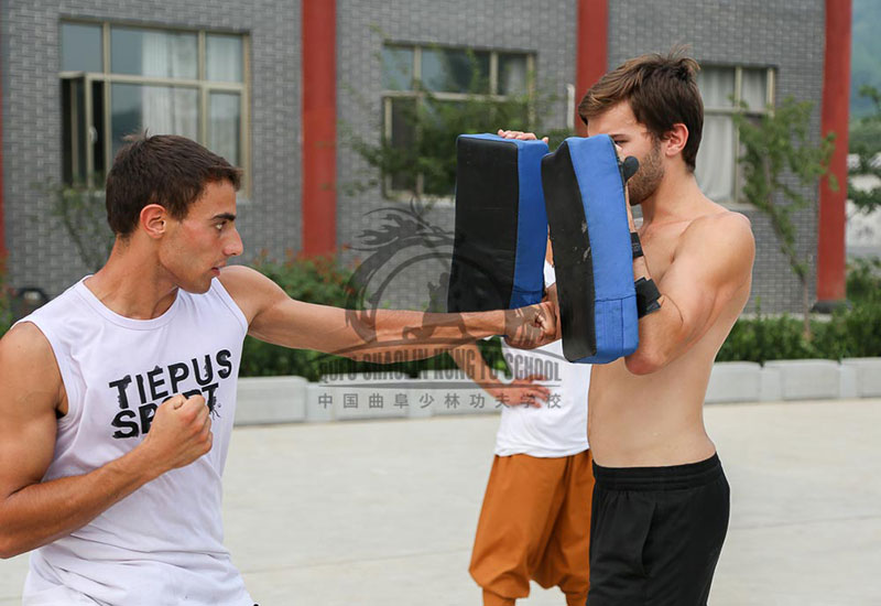 kickboxing Sanda students training